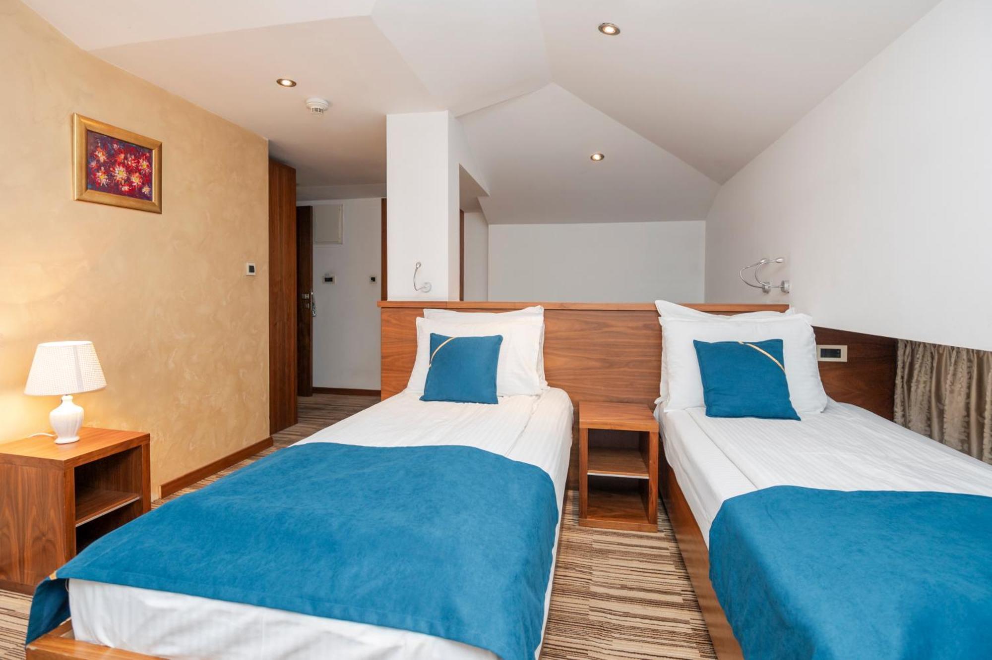 Bistrik Center Hotel