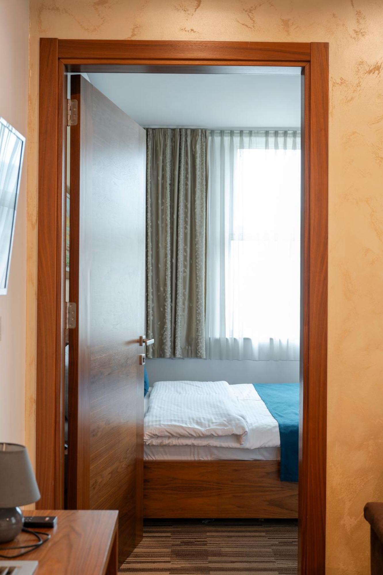 Bistrik Center Szálloda 4*