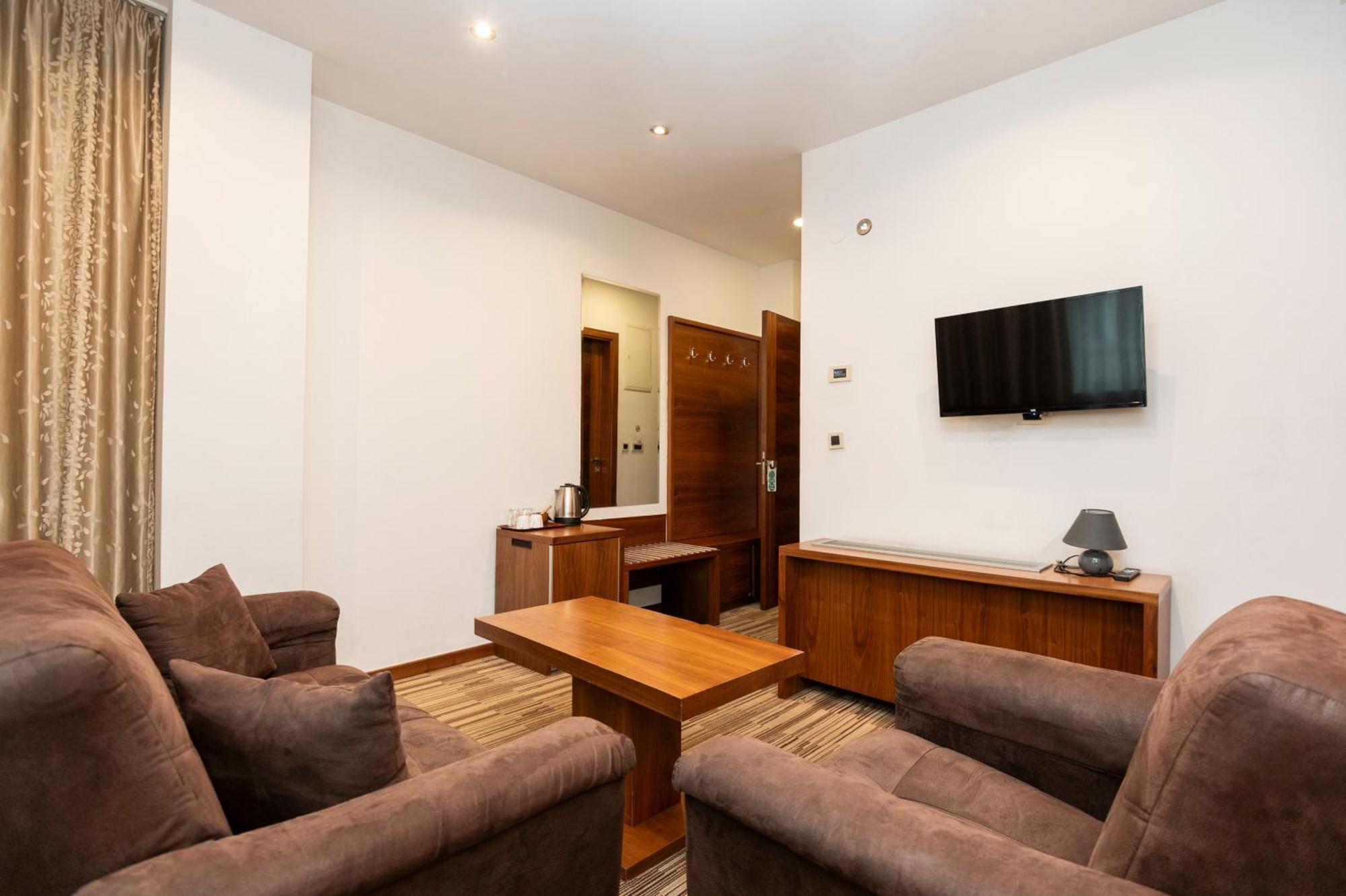 Bistrik Center 4*