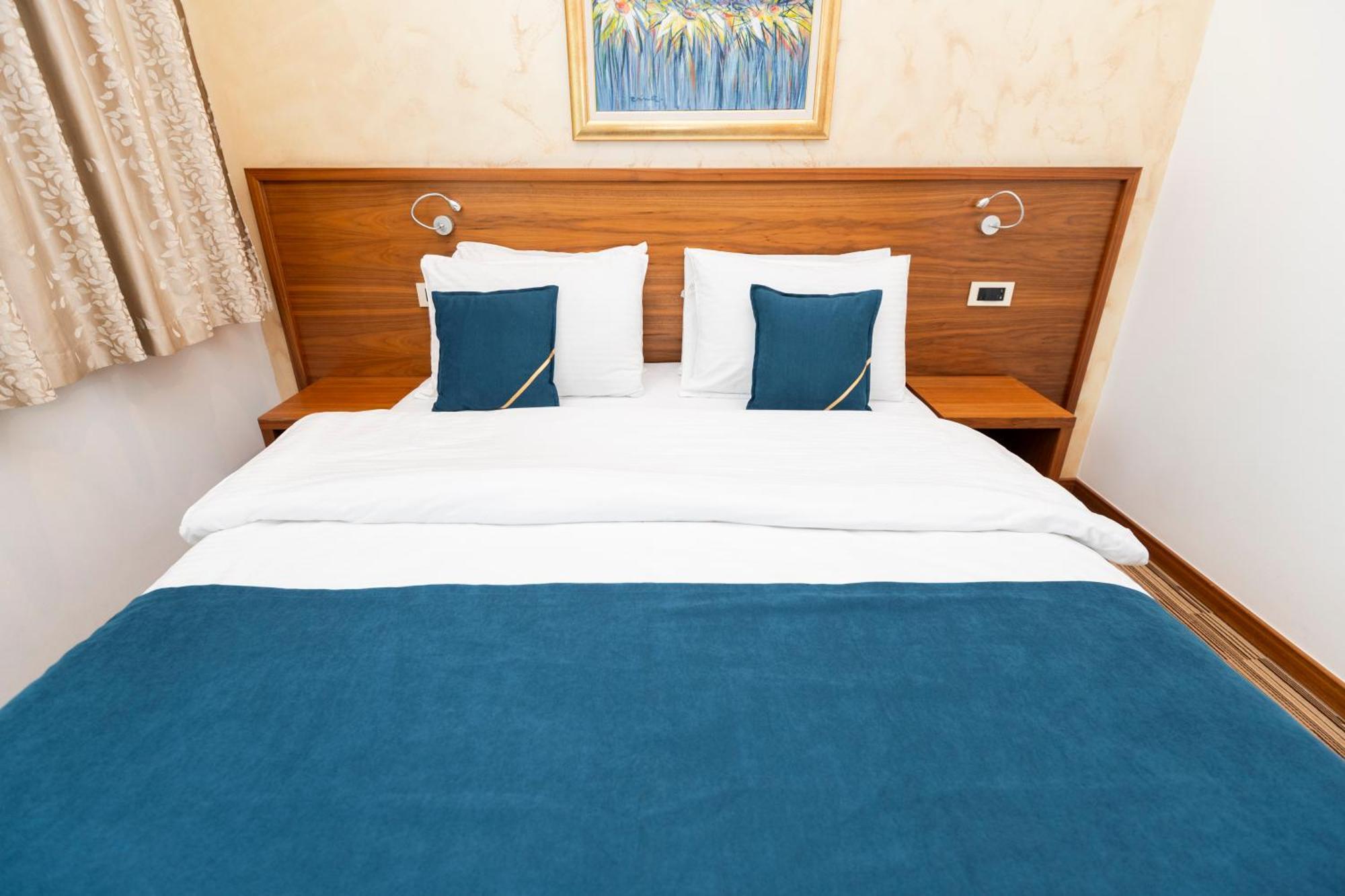 Bistrik Center Hotel 4*